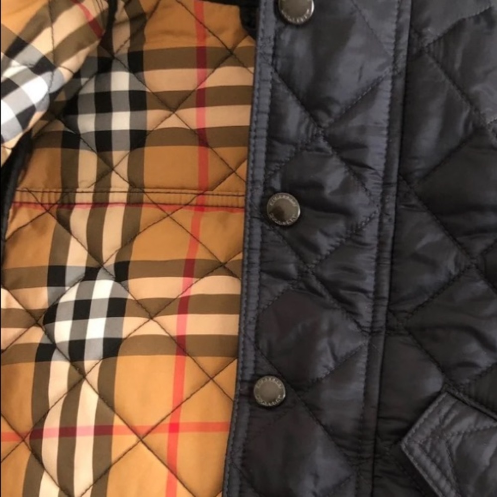 Sold!!!🚨New Burberry Baby Jacket🚨Price firm - Picture 4 of 8